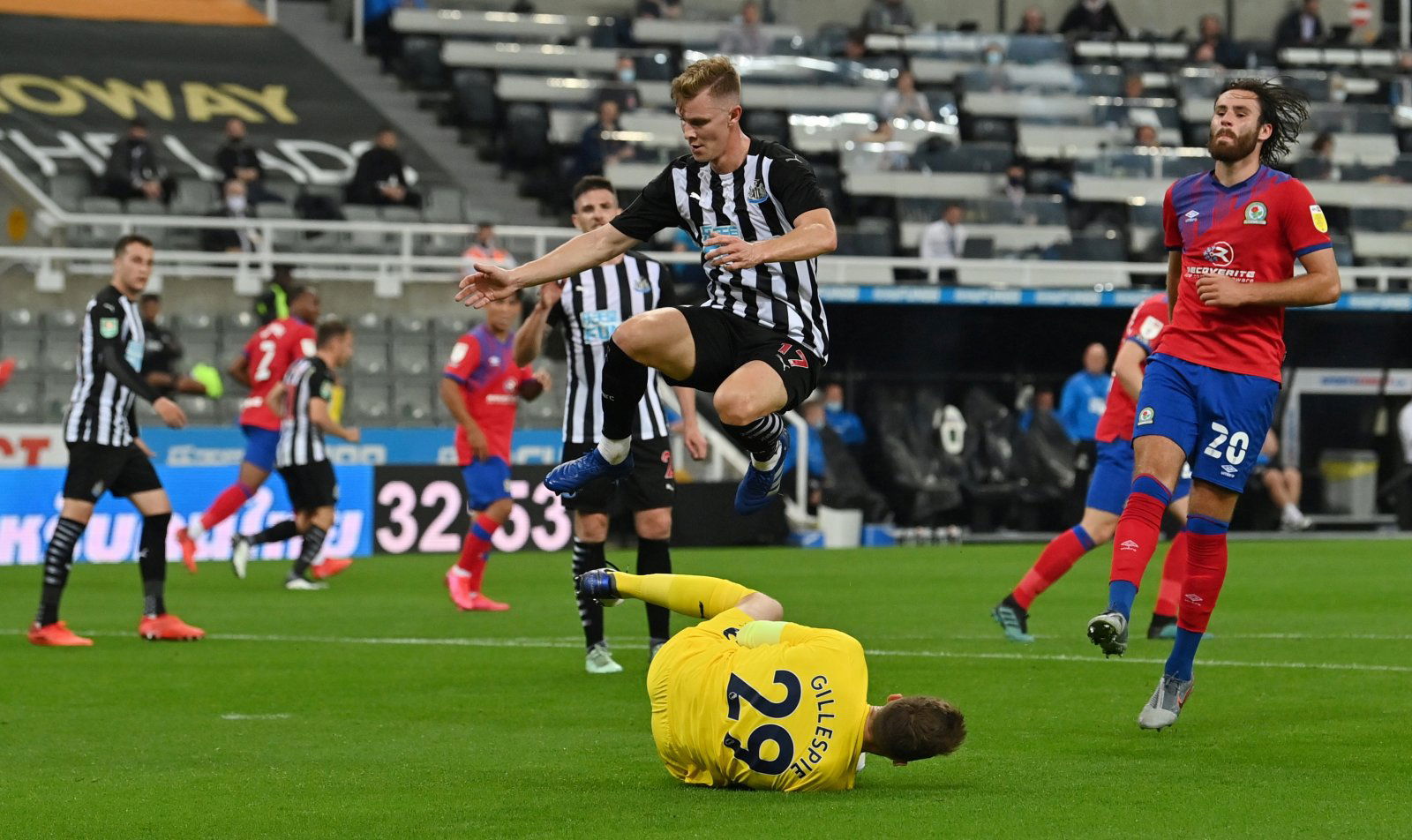 emil-krafth-newcastle-united