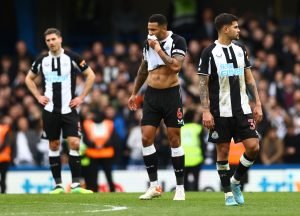 jamaal-lascelles-playing-for-newcastle-united-against-chelsea-in-the-premier-league-2022