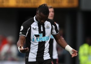 allan-saint-maximin-playing-in-a-premier-league-game-for-newcastle-united-against-burnley-2022