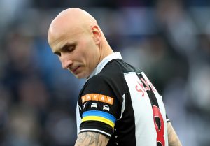 jonjo-shelvey-playing-for-newcastle-united-in-the-premier-league-2022