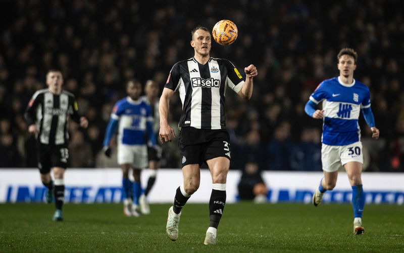 Image for Newcastle face triple injury doubt ahead of Man City